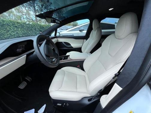 2023 Tesla Model X Standard Range