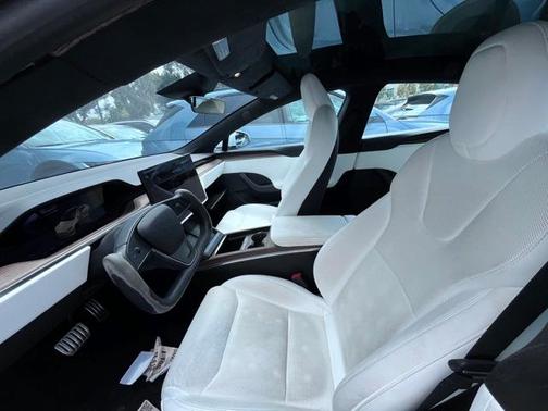 2022 Tesla Model S Base