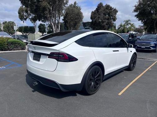2022 Tesla Model X Base