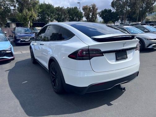 2022 Tesla Model X Base