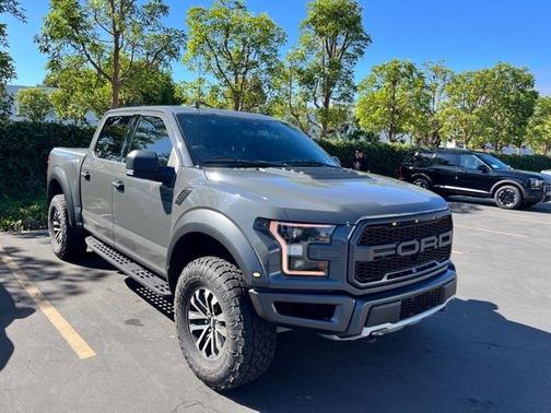 2020 Ford F-150 Raptor