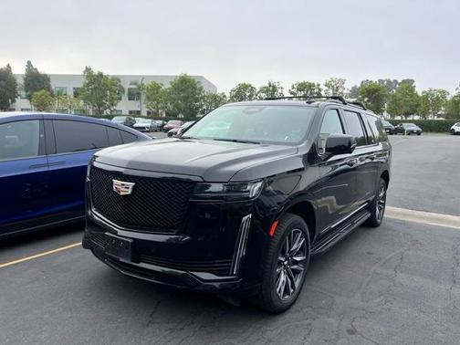 2023 Cadillac Escalade ESV Sport