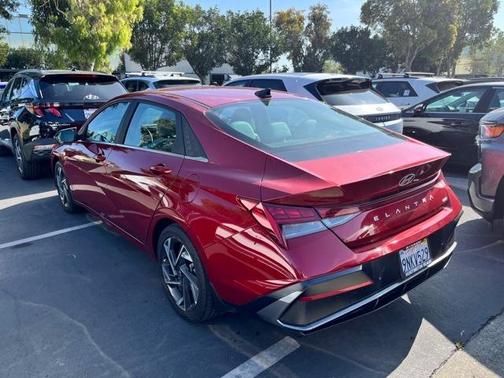 2024 Hyundai ELANTRA HEV Limited