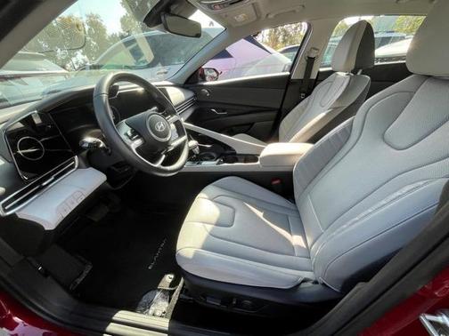 2024 Hyundai ELANTRA HEV Limited