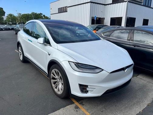 2020 Tesla Model X Long Range