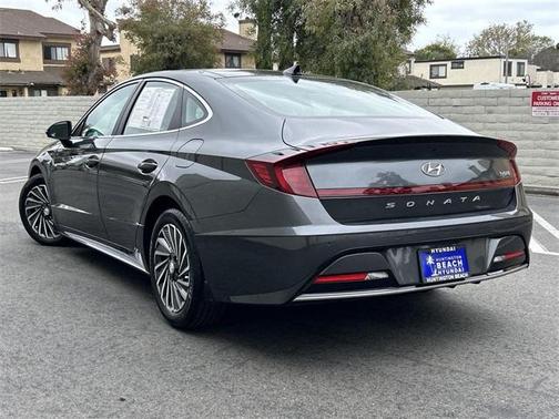 2023 Hyundai SONATA Hybrid Limited