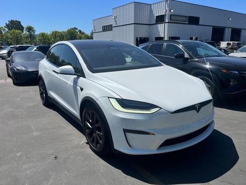 2022 Tesla Model X Base