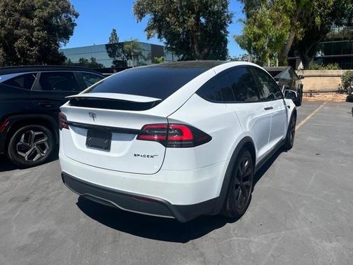 2022 Tesla Model X Base