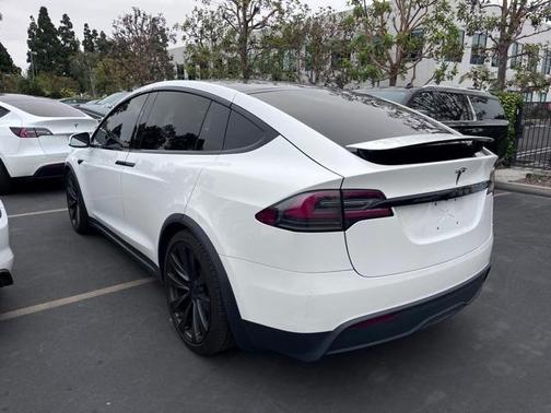 2022 Tesla Model X Base