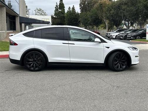 2022 Tesla Model X Base