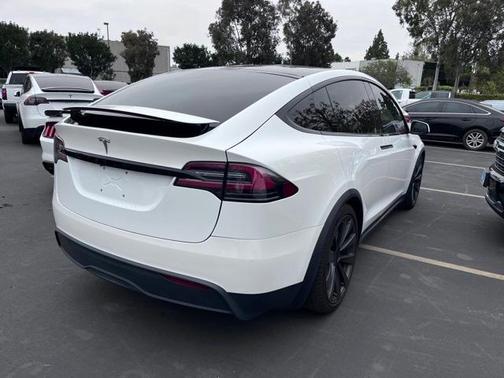 2022 Tesla Model X Base