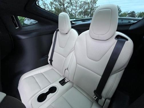 2022 Tesla Model X Base