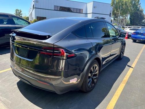 2024 Tesla Model X Base