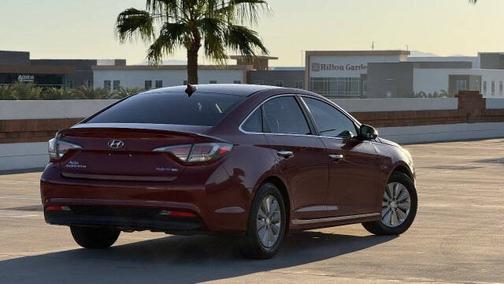 Venetian Red Pearl 2016 Hyundai SONATA Hybrid 4dr Sdn SE
