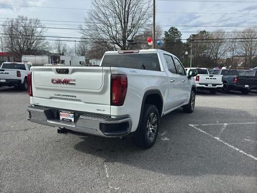 2025 GMC Sierra 1500 SLT