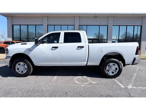2026 RAM 2500 Tradesman Crew Cab 4x4 6'4' Box