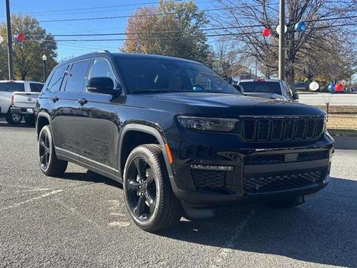 Diamond Black Crystal Pearlcoat 2025 Jeep Grand Cherokee L Limited