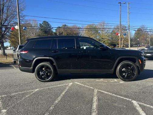 Diamond Black Crystal Pearlcoat 2025 Jeep Grand Cherokee L Limited