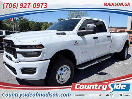 Bright White Clearcoat 2026 RAM 3500 Big Horn Crew Cab 4x4 8' Box