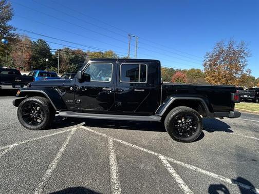 2024 Jeep Gladiator Sport S