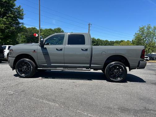 Ceramic Gray Clearcoat 2026 RAM 2500 Black Express Crew Cab 4x4 6'4' Box