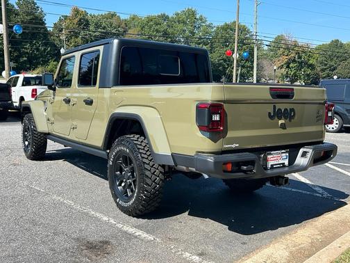 2025 Jeep Gladiator Willys