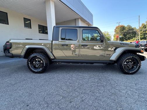 2025 Jeep Gladiator Willys