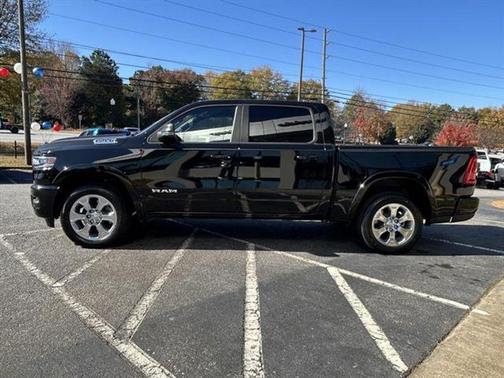Diamond Black Crystal Pearlcoat 2026 RAM 1500 Big Horn/Lone Star