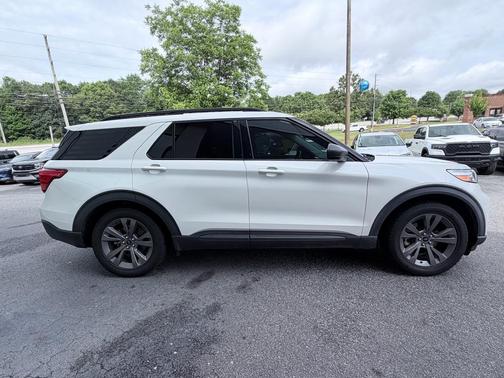 Star White Metallic Tri-Coat 2021 Ford Explorer XLT