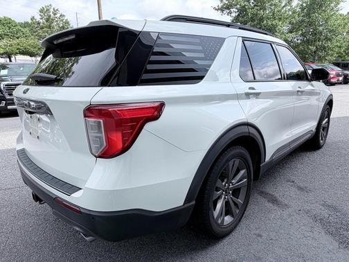 Star White Metallic Tri-Coat 2021 Ford Explorer XLT