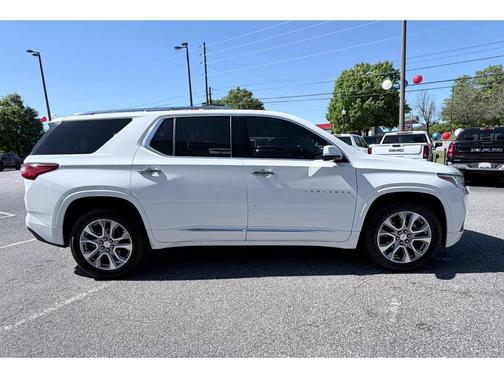Summit White 2020 Chevrolet Traverse Premier