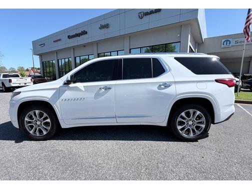 Summit White 2020 Chevrolet Traverse Premier