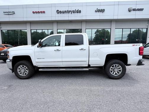 Summit White 2018 Chevrolet Silverado 3500 LTZ