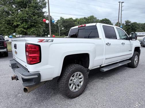 Summit White 2018 Chevrolet Silverado 3500 LTZ