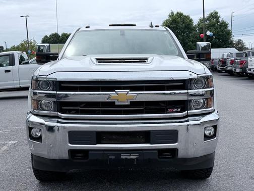 Summit White 2018 Chevrolet Silverado 3500 LTZ