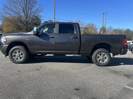 2024 RAM 2500 Laramie Crew Cab 4x4 6'4' Box