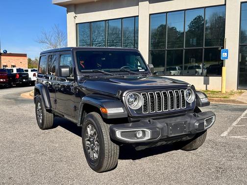 2025 Jeep Wrangler 4-Door Sahara 4x4