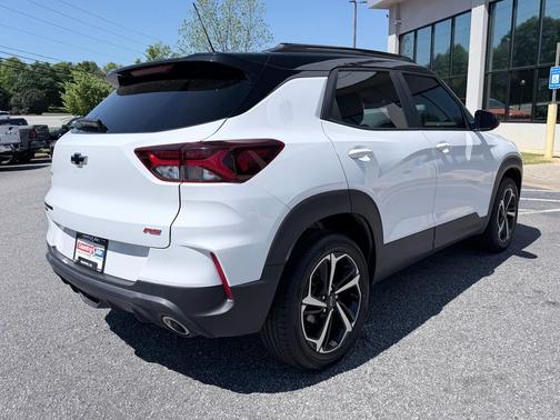 Summit White 2023 Chevrolet Trailblazer RS