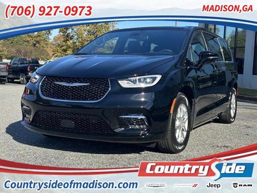 Diamond Black Crystal Pearlcoat 2026 Chrysler Pacifica L
