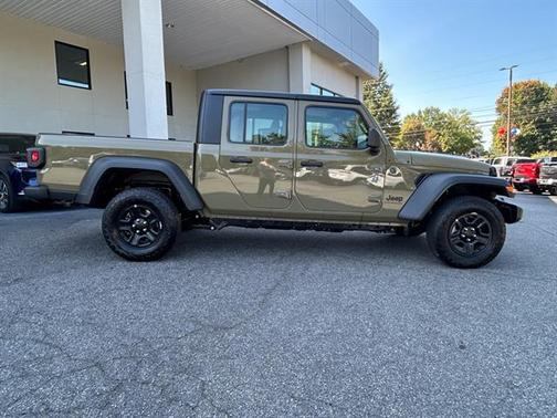 2025 Jeep Gladiator Sport