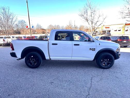 2024 RAM 1500 Classic Warlock Crew Cab 4x4 5'7' Box