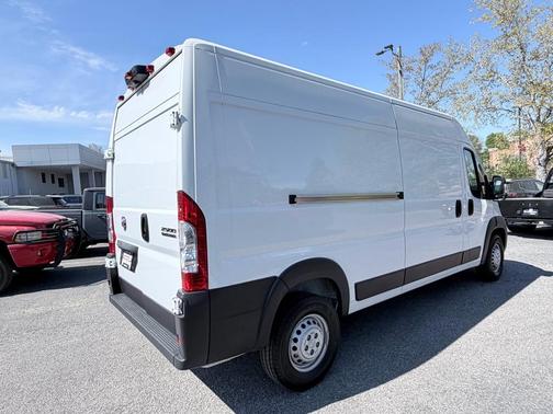 2025 RAM ProMaster 2500 Tradesman