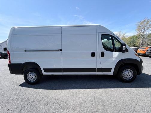 2025 RAM ProMaster 2500 Tradesman