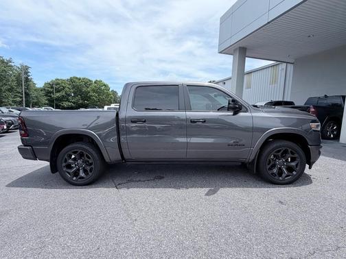 Granite Crystal Metallic Clearcoat 2023 RAM 1500 Limited
