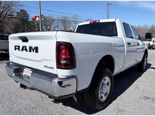 2026 RAM 2500 Tradesman Crew Cab 4x4 6'4' Box
