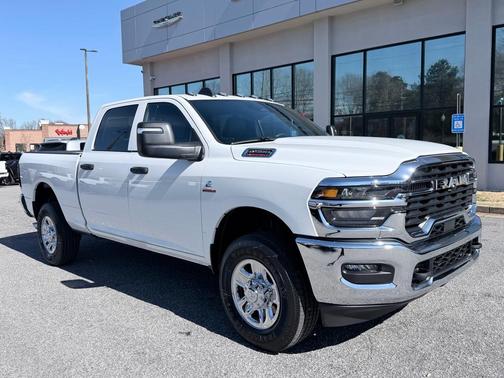2026 RAM 2500 Tradesman Crew Cab 4x4 6'4' Box