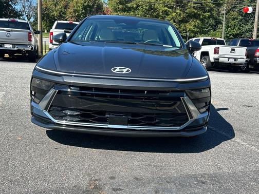 2024 Hyundai SONATA Hybrid SE