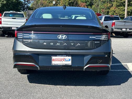 2024 Hyundai SONATA Hybrid SE