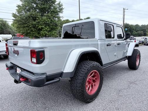 Silver Zynith Clearcoat 2022 Jeep Gladiator Rubicon