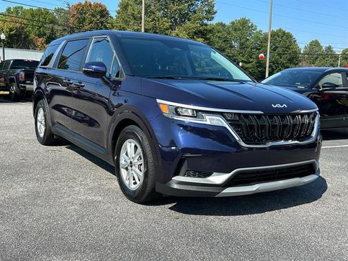 2024 Kia Carnival LX